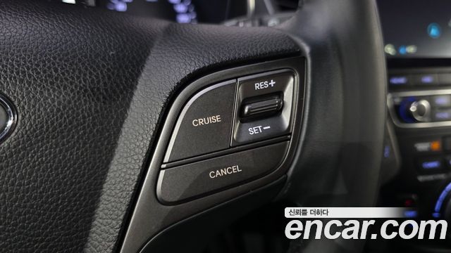 Hyundai Santa Fe The Prime Diesel 2.2 4WD Exclusive Special 2016 — фото 16