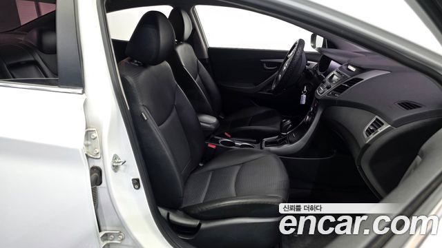 Hyundai Avante 1.6 GDi Style 2016 — фото 11