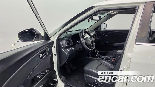 KG Mobility (SsangYong) Very New Tivoli Gasoline 1.5 2WD V3 2022 — фото 10