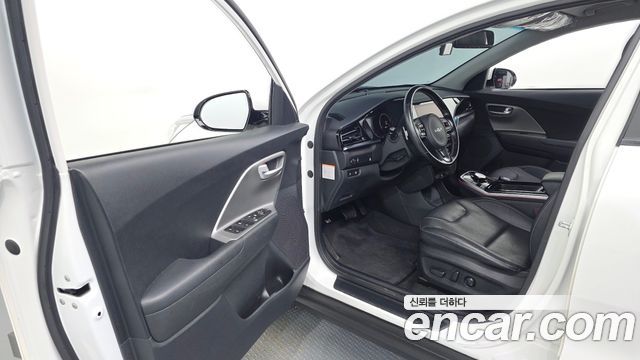 Kia Niro Plus Air 2023 — фото 10