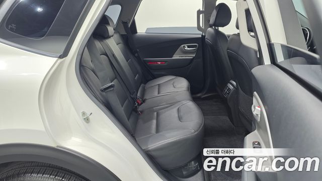 Kia Niro Plus Air 2023 — фото 11