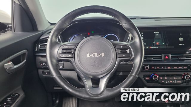 Kia Niro Plus Air 2023 — фото 13