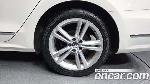 Volkswagen Passat 2.0 TDI B7 2015 — фото 21