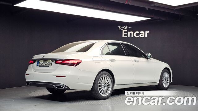 Mercedes-Benz E-Class (W213) E250 Exclusive 2021 — фото 2