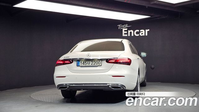 Mercedes-Benz E-Class (W213) E250 Exclusive 2021 — фото 4