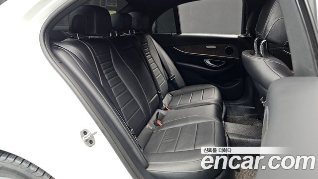 Mercedes-Benz E-Class (W213) E250 Exclusive 2021 — фото 12