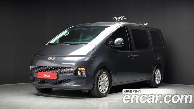 Hyundai Staria Tourer 11-Seater Modern