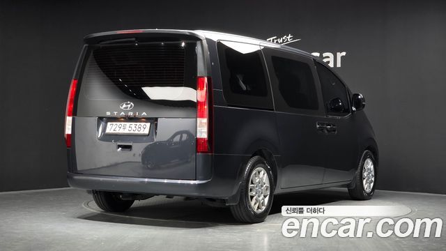 Hyundai Staria Tourer 11-Seater Modern 2022 — фото 2