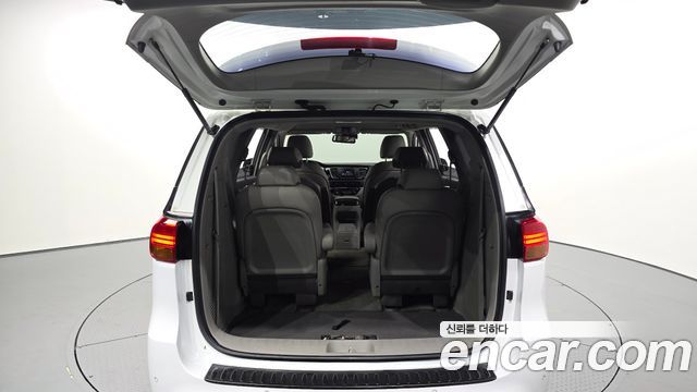 Kia Carnival 9-seater Prestige 2018 — фото 20