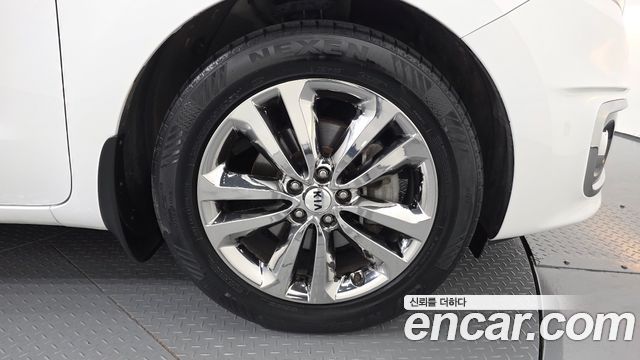 Kia Carnival 9-seater Prestige 2018 — фото 21
