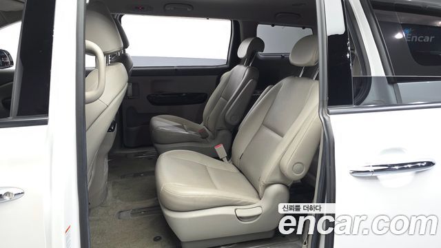 Kia Carnival 9-seater Prestige 2018 — фото 26