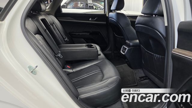 Kia K5 (III) 2.0 Signature 2023 — фото 12