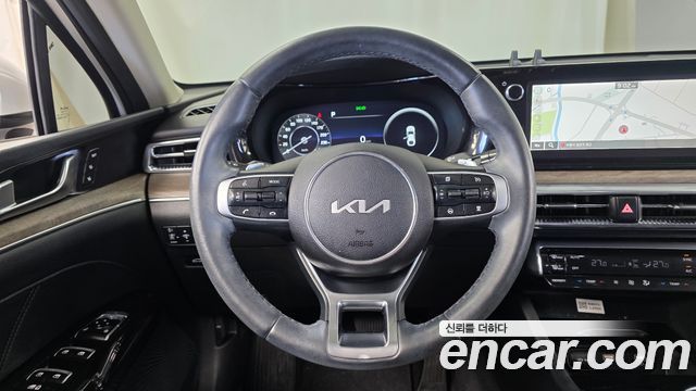 Kia K5 (III) 2.0 Signature 2023 — фото 13