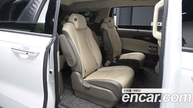 Kia Carnival (IV) Diesel 9-Seater Hi-Limousine(Special Vehicle) 2022 — фото 12