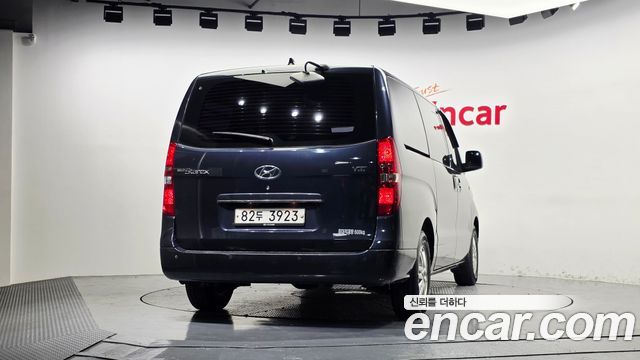 Hyundai Grand Starex Van 5-Seater Modern 2018 — фото 4