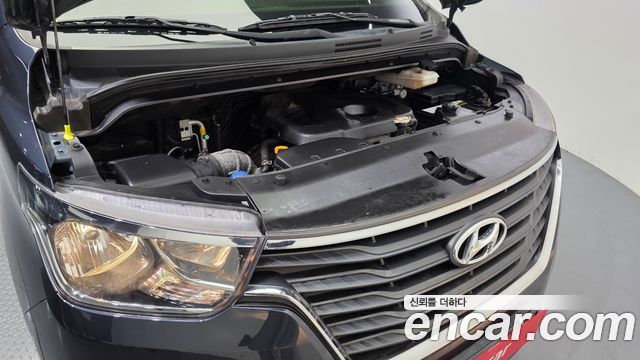 Hyundai Grand Starex Van 5-Seater Modern 2018 — фото 6
