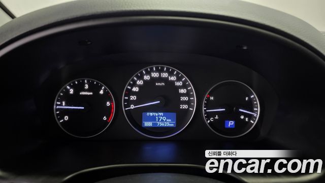 Hyundai Grand Starex Van 5-Seater Modern 2018 — фото 8