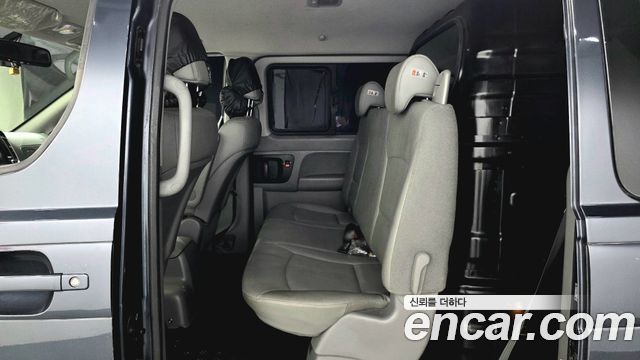 Hyundai Grand Starex Van 5-Seater Modern 2018 — фото 10