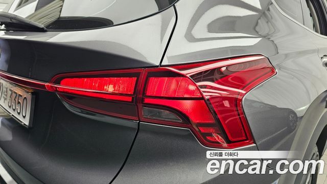 Hyundai Santa Fe HEV 1.6 2WD Exclusive 2022 — фото 23