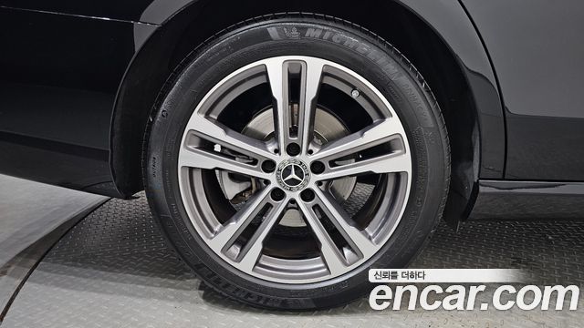 Mercedes-Benz E-Class (W213) E250 Avantgarde 2023 — фото 5