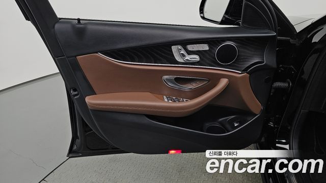 Mercedes-Benz E-Class (W213) E250 Avantgarde 2023 — фото 24