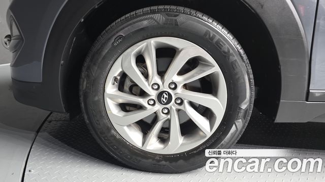 Hyundai Tucson Diesel 2.0 2WD Style Special 2017 — фото 5