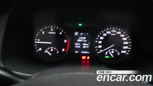Hyundai Tucson Diesel 2.0 2WD Style Special 2017 — фото 8