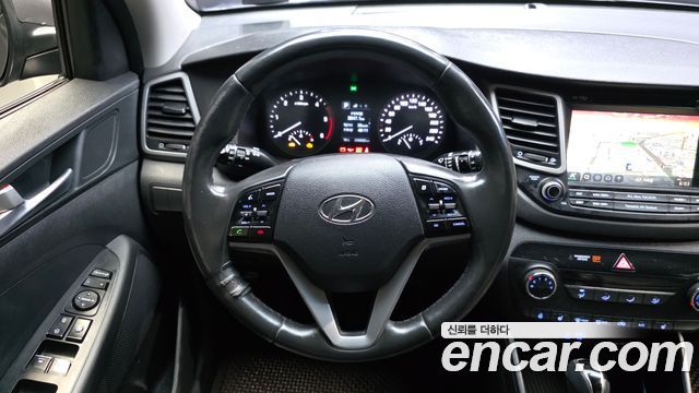 Hyundai Tucson Diesel 2.0 2WD Style Special 2017 — фото 13
