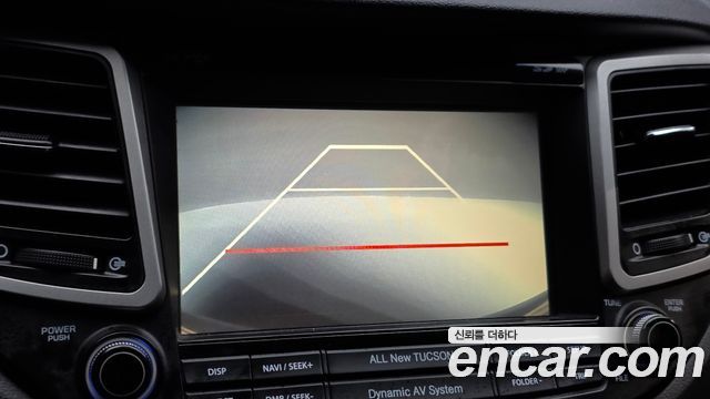 Hyundai Tucson Diesel 2.0 2WD Style Special 2017 — фото 14