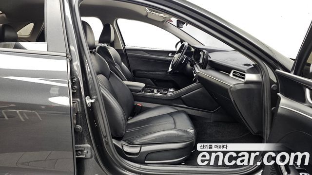 Kia K5 (III) 2.0 Prestige 2022 — фото 11