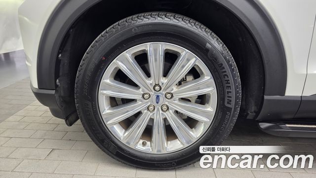 Ford Explorer (VI) 2.3 LimIted 4WD 2020 — фото 5