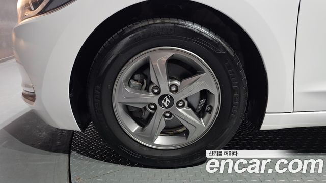 Hyundai Avante (AD) 1.6 GDI Smart 2016 — фото 5