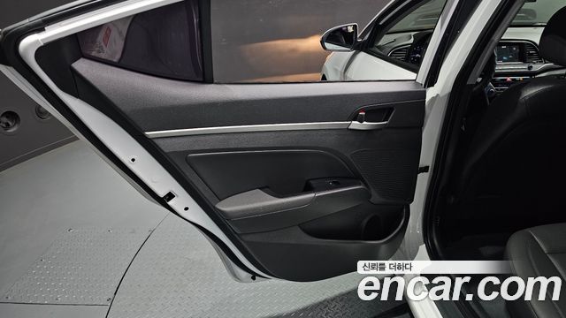 Hyundai Avante (AD) 1.6 GDI Smart 2016 — фото 25