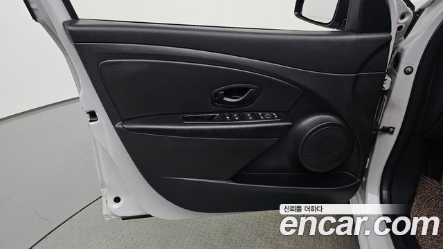 Renault Korea SM3 Neo SE 2018 — фото 24