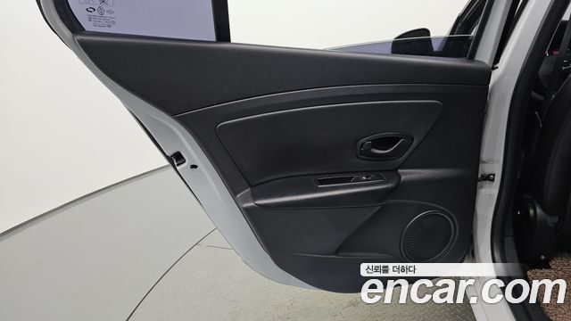 Renault Korea SM3 Neo SE 2018 — фото 25