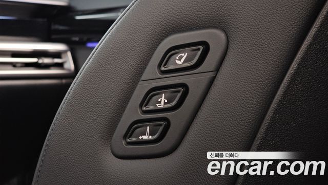 Hyundai Grandeur (GN7) 2,5 Gasoline 2WD Exclusive 2023 — фото 17