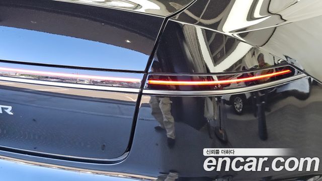 Hyundai Grandeur (GN7) 2,5 Gasoline 2WD Exclusive 2023 — фото 23