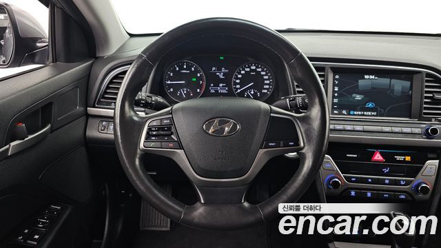 Hyundai Avante (AD) 1.6 GDI Smart 2018 — фото 13