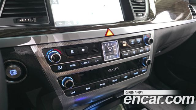 Genesis G80 3.3 GDI AWD Premium Luxury 2019 — фото 16