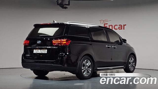 Kia Carnival 11-Seater Prestige 2020 — фото 2