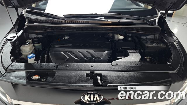 Kia Carnival 11-Seater Prestige 2020 — фото 6