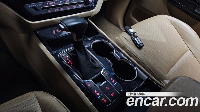 Kia Carnival 11-Seater Prestige 2020 — фото 9
