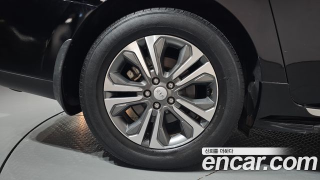 Kia Carnival 11-Seater Prestige 2020 — фото 27
