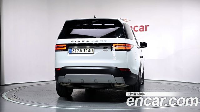 Land Rover Discovery 5 3.0 TD6 HSE Luxury 2018 — фото 4