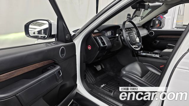 Land Rover Discovery 5 3.0 TD6 HSE Luxury 2018 — фото 10