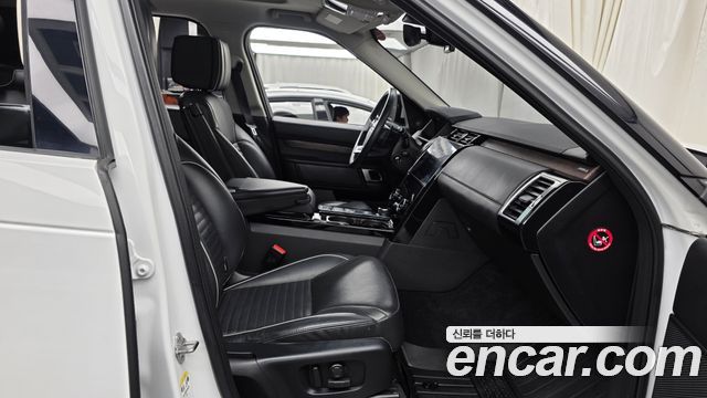 Land Rover Discovery 5 3.0 TD6 HSE Luxury 2018 — фото 26
