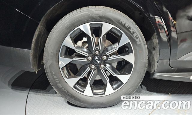Kia Carnival (IV) Gasoline 9-Seater Signature 2021 — фото 5