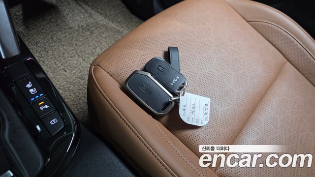 Kia Seltos Gasoline 1.6 Turbo 2WD Signature 2023 — фото 16