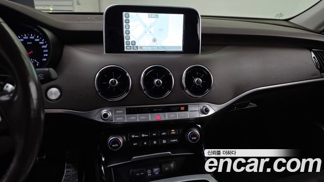 Kia Stinger 2.2 Diesel 2WD Dream Edition 2018 — фото 18