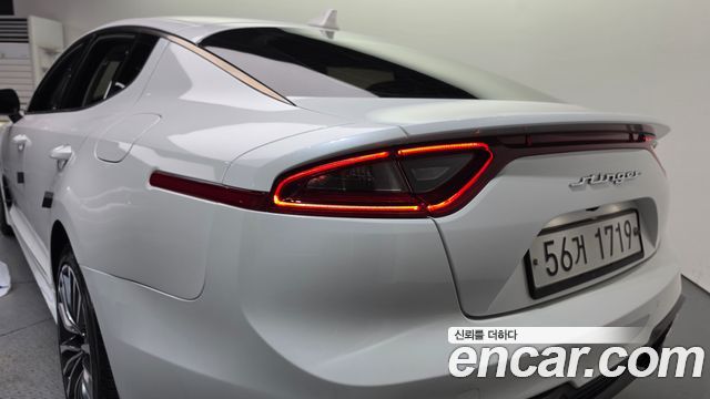 Kia Stinger 2.2 Diesel 2WD Dream Edition 2018 — фото 29